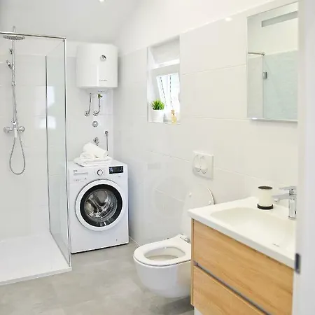 Modern Apartment Vitrenjak Zara Esterno foto